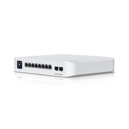 مفتاح UniFi Professional 8 PoE 8-port L3 مع PoE+ وPoE++